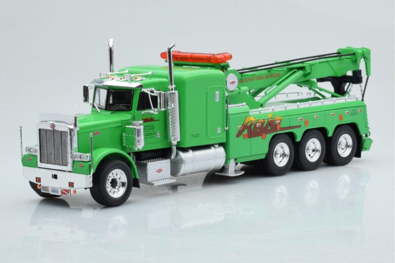 Peterbilt 359 Wrecker Road Service Roheline IXO 1:43