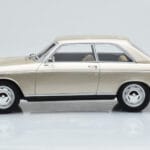 Peugeot 204 Coupe Beež Otto 1:18 - image 3 of 6