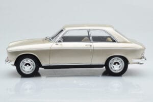 Peugeot 204 Coupe Beež Otto 1:18 OT1024 Vaik - pilt 3/6