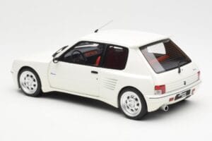 Peugeot 205 Dimma Valge Otto 1:18 OT681 Vaik - pilt 5/6