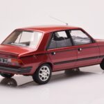 Peugeot 305 GTX Punane Plaisir Otto 1:18 - image 2 of 6