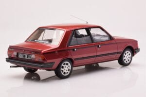 Peugeot 305 GTX Punane Plaisir Otto 1:18 OT1032 Vaik - pilt 2/6