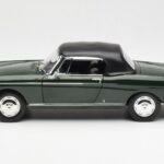 Peugeot 404 Kabriolett Antique Green Piiratud Tiraaz Norev 1:18 - image 4 of 8