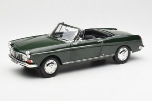 Peugeot 404 Kabriolett Antique Green Piiratud Tiraaz Norev 1:18