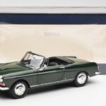 Peugeot 404 Kabriolett Antique Green Piiratud Tiraaz Norev 1:18 - image 8 of 8