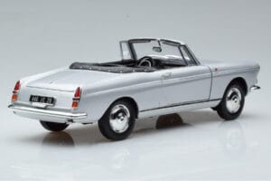 Peugeot 404 Kabriolett Hõbedane Norev 1:18 184835 Metall - pilt 3/8
