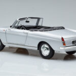 Peugeot 404 Kabriolett Hõbedane Norev 1:18 - image 7 of 8