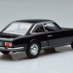 Peugeot 504 Coupe Must Norev 1:18 - image 3 of 7