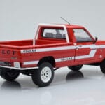 Peugeot 504 Dangel Pickup Punane Otto 1:18 - image 2 of 6