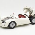 Porsche 550 Spyder 70 Aastat Edition Valge Schuco 1:18 - image 2 of 8