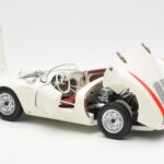 Porsche 550 Spyder 70 Aastat Edition Valge Schuco 1:18 - image 5 of 8