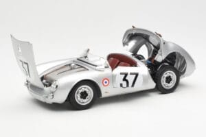 Porsche 550 RS Spyder #37 H. Polensky / R. von Frankenberg 24 Hours of Le Mans 1955 Schuco 1:18 450033400 Metall - pilt 2/8