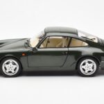Porsche 911 964 Carrera 4 Roheline Metallic Asia Exclusive Norev 1:18 - image 4 of 8