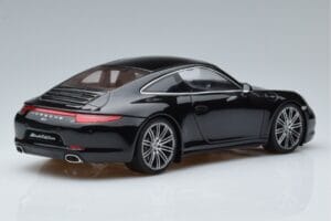 Porsche 911 991 Carrera 4 Black Edition GT Spirit 1:18 GT114 Vaik - pilt 2/6