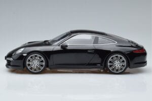 Porsche 911 991 Carrera 4 Black Edition GT Spirit 1:18 GT114 Vaik - pilt 3/6