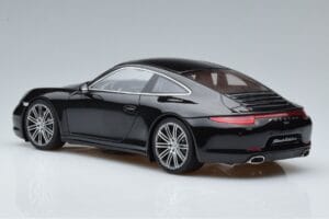 Porsche 911 991 Carrera 4 Black Edition GT Spirit 1:18 GT114 Vaik - pilt 5/6