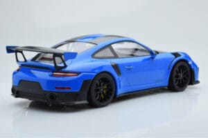 Porsche 911 GT2 RS 991.2 Weissach Package Sinine Mustad Magneesiumveljed Minichamps 1:18 153068316 Metall - pilt 2/6