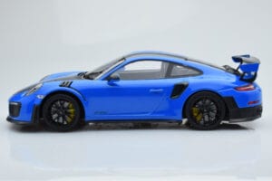 Porsche 911 GT2 RS 991.2 Weissach Package Sinine Mustad Magneesiumveljed Minichamps 1:18 153068316 Metall - pilt 3/6
