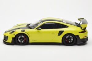 Porsche 911 991.2 GT2 RS Heleroheline Mustade Magneesiumvelgedega Minichamps 1:18 155068300 Metall - pilt 3/6