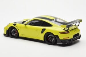 Porsche 911 991.2 GT2 RS Heleroheline Mustade Magneesiumvelgedega Minichamps 1:18 155068300 Metall - pilt 5/6