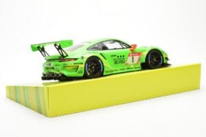 Porsche 911 991.2 GT3 R #1 Manthey Racing 24 Hours Nurburgring 2019 Minichamps 1:18 MG-M-911-19-1801 Metall - pilt 3/6