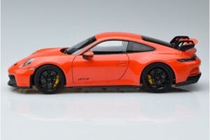 Porsche 911 992 GT3 Oranž Norev 1:18 187300 Metall - pilt 4/7