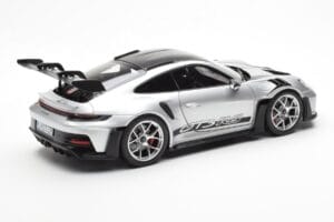 Porsche 911 992 GT3 Weissach Pack GT Hõbedane Metallic Norev 1:18 187366 Metall - pilt 3/8