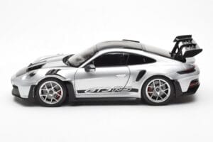 Porsche 911 992 GT3 Weissach Pack GT Hõbedane Metallic Norev 1:18 187366 Metall - pilt 4/8