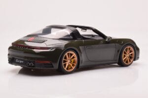 Porsche 911 992 Targa 4S Oliivroheline GT Spirit 1:18 GT438 Vaik - pilt 2/6