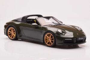Porsche 911 992 Targa 4S Oliivroheline GT Spirit 1:18 GT438 Vaik - pilt 4/6
