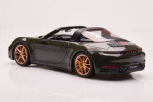 Porsche 911 992 Targa 4S Oliivroheline GT Spirit 1:18 GT438 Vaik - pilt 5/6
