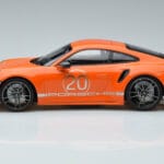 Porsche 911 992 Turbo S China 20th Anniversary Oranž Minichamps 1:18 - image 3 of 6
