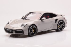 Porsche 911 992 Turbo S Crayon Hall GT Spirit 1:18