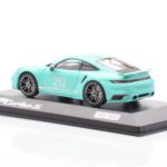 Porsche 911 992 Turbo S Mint Roheline Minichamps 1:43 - image 3 of 4