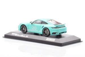 Porsche 911 992 Turbo S Mint Roheline Minichamps 1:43 WAP0209070N003 Metall - pilt 3/4