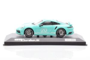 Porsche 911 992 Turbo S Mint Roheline Minichamps 1:43