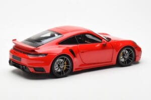 Porsche 911 992 Turbo S Sport Design Punane Minichamps 1:18 113069078 Metall - pilt 3/8