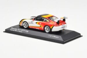 Porsche 911 996 GT3 Cup #10 G. Horion Porsche Supercup 2006 Minichamps 1:43 400066410 Metall - pilt 3/4