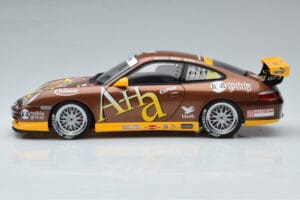 Porsche 911 996 GT3 Cup M. Marsh Carrera Cup Asia Winner 2004 AUTOart 1:18 80489 Metall - pilt 4/7