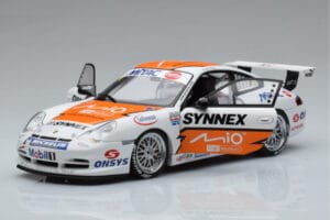 Porsche 911 996 GT3 R #1 C. Kwan Carrera Cup Asia 2004 AUTOart 1:18 80487 Metall - pilt 2/7
