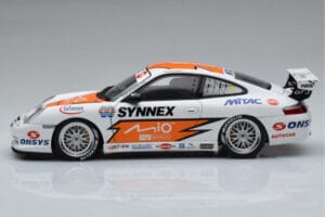 Porsche 911 996 GT3 R #1 C. Kwan Carrera Cup Asia 2004 AUTOart 1:18 80487 Metall - pilt 4/7