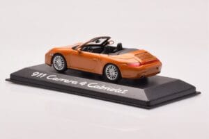 Porsche 911 997 Carrera 4 Kabriolett Oranž Metallik Minichamps 1:43 WAP02001618 Metall - pilt 3/4