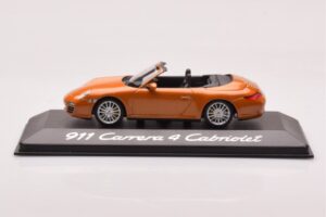Porsche 911 997 Carrera 4 Kabriolett Oranž Metallik Minichamps 1:43