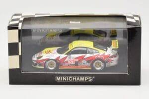 Porsche 911 997 GT3 RSR #31 J. Bergmeister / P. Long / L. Luhr 12 Hours of Sebring Class Winners 2005 Minichamps 1:43 4000564 - pilt 4/4
