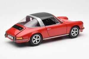 Porsche 911 Targa S Punane Schuco 1:18 450036200 Metall - pilt 4/9