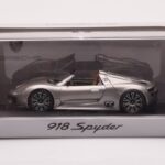 Porsche 918 Spyder Hall Metallik Minichamps 1:43 - image 4 of 4