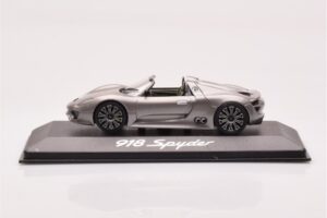 Porsche 918 Spyder Hall Metallik Minichamps 1:43