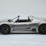 Porsche 918 Spyder Prototüüp Hall Metallic Minichamps 1:18 - image 4 of 7