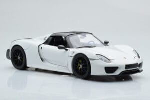 Porsche 918 Spyder Weissach Package Valge Mustade Velgedega Minichamps 1:18 113062443 Metall - pilt 7/9
