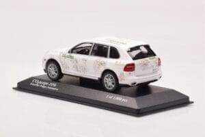 Porsche Cayenne Concept Schaeffler Gruppe Automotive Minichamps 1:43 PORSCHE-264306 Metall - pilt 3/4